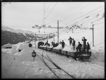 Wintermotiv aus Scuol