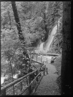Weissenberg Schlucht Wasserfall
