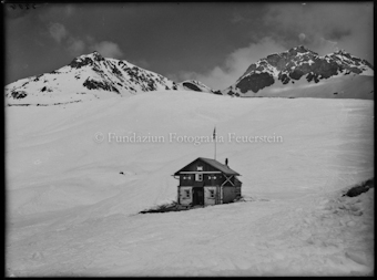 Schliverahütte mit Clümas und Minschun