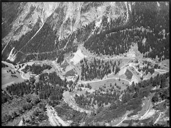 Preda Blick von der Alp ob Preda auf Bahnanlage