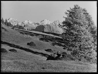 Ardez, Blick von Chalet Huder auf Pisocgruppe