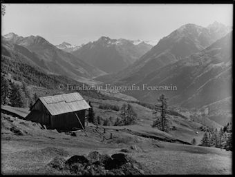 Ardez, Chalet Huder Blick gegen Lavin