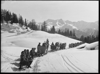 Ftan, Schlittenfahrer nach Loret