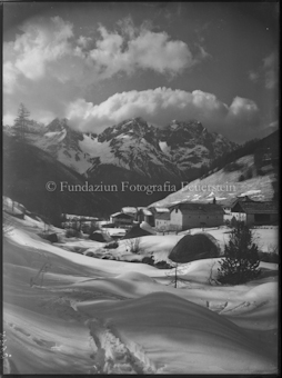 Winter S-charl Dorf, mit Pisocgruppe