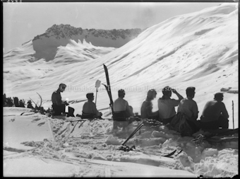 Winter S-charl Tamangur d. Dora mit Skifahrer