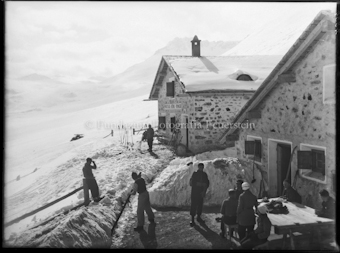 Winter S-charl Praditschöl mit Gesellschaft