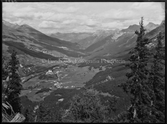 Blick von Montana gegen Unterengadin