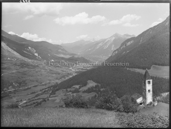 Oberhalbstein, Mons mit Blick auf Tiefencastel und Lenz