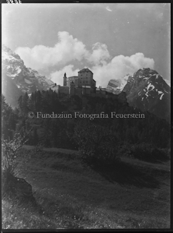 Schloss Tarasp (Aufnahme für Pinösch) zwei Platten