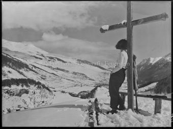 Winter Scuol Frl. Kodyin? Blick von Kreuzberg auf Scuol
