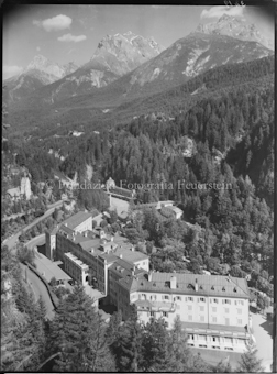 Trinkhalle Kurhaus mit Vulpera und Lischana