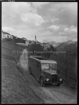 Autopost Scuol Guarda bei Guarda