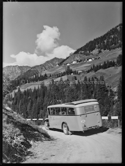 Autopost Scuol Samnaun mit Spiess