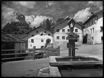 Schloss Tarasp mit Sparsels / Clus Längschild