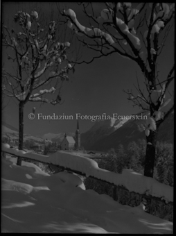 Scuol, Kirche, Winter