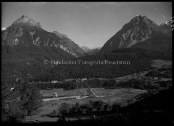 Berpanorama, im Vordergrund Vulpera