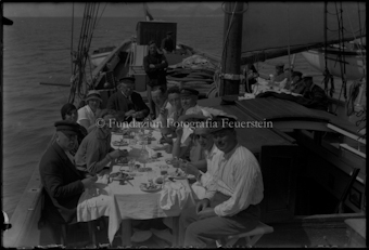 Essen auf dem Schiff