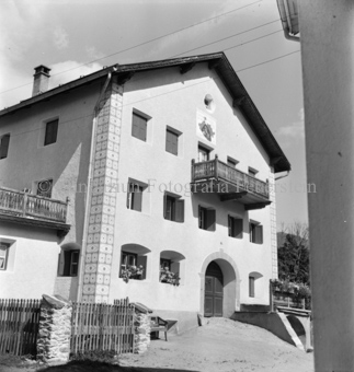 Holzbalkon, Holzzaun, Bezeichnung Hülle: Guarda, neue Aufnahmen