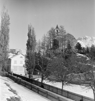 aufgenommen vom Dorf aus, Bezeichnung Hülle: Sent, Winter, 1948