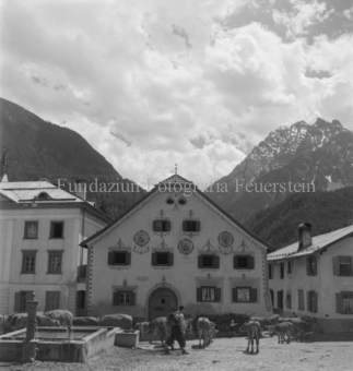 Alpabfahrt, Scuol, Bezeichnung Hülle: Alpentladung