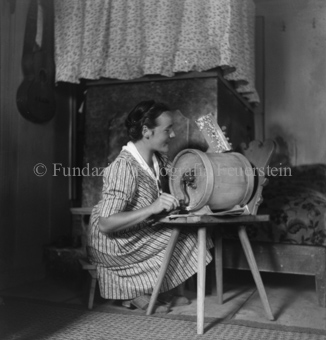 Bezeichnung Hülle: Bauern, Alltag, Brauchtum, Ernte / tagl. Brot / Bauernarbeit / Alpfahrt