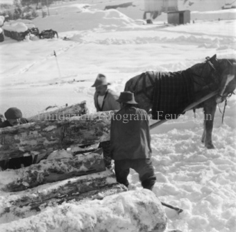 Bezeichnung Hülle: Bauern, Alltag, Brauchtum, Holzarbeiten im Winter