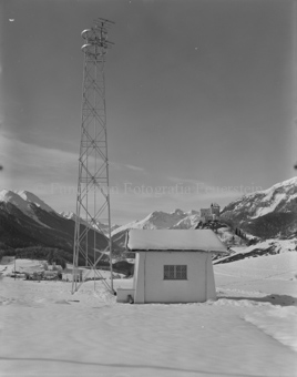 UKW-Sender Tarasp und Häuschen, Schnee