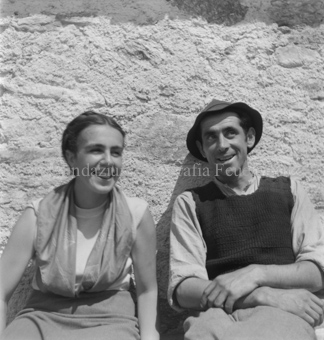 Bezeichnung Hülle: Schafe Tablasat mit Silvia und Mei, 1950