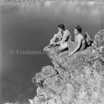 Bezeichnung Hülle: Schafe Tablasat mit Silvia und Mei, 1950