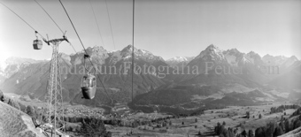 Panoramaaufnahme, Blick ins Tal von der Seilbahn