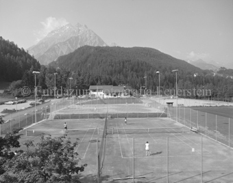 Tennisspieler auf den Plätzen in Gurlaina