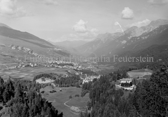 Blick auf Dorf Scuol von Vulpera