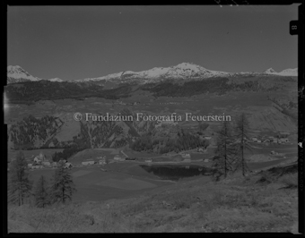 Schloss mit See und Fontana