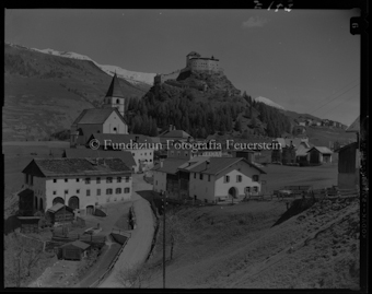 Blick von Fontana auf Schloss Tarasp