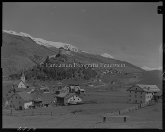 Blick von Fontana auf Schloss Tarasp