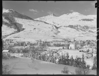 Scuol von Gurlaina aus mit Champatsch