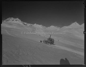 Motta Naluns Schneekatze (Fahrzeug) mit Lift
