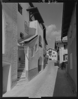 Scuol, Dorfpartie Haus Taisch