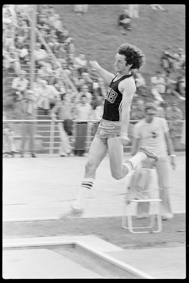 Leichtathlet vom Stadtturnverein Bern STB beim Absprung