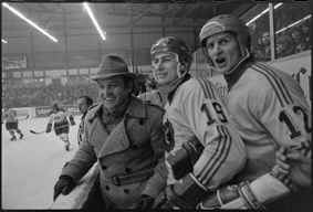 Szene am Eishockeyspiel SCB - La Chaux-de-Fonds
