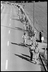 Läufer unterwegs auf der Strasse