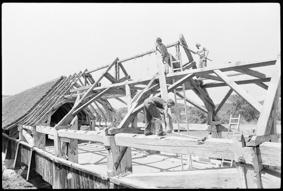 Restaurierungsarbeiten bei der alten Holzbrücke 