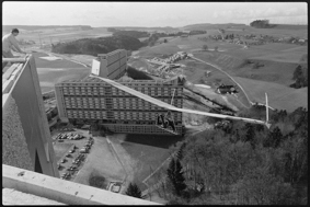Abflug vom Hochhausdach