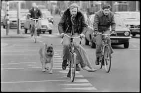 Mit dem Fahrrad unterwegs in der Stadt
