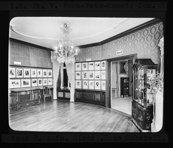 Raum 8 der Ausstellung «Fach-Foto» von 1933 in Zürich