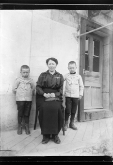 1 femme, 2 garçons