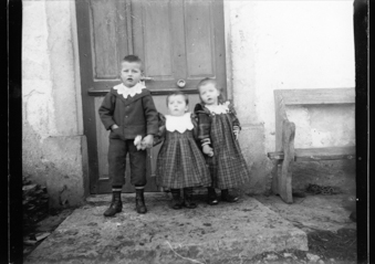 1 garçon, 2 filles