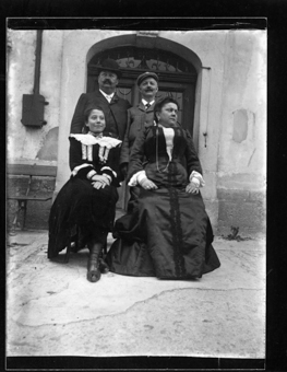 2 hommes, 2 femmes