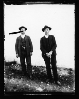 2 hommes