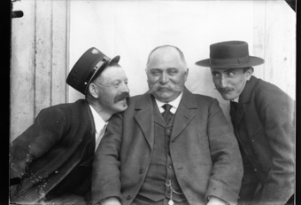 3 hommes
